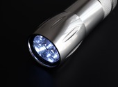 Android : LightsOut un adware présent dans une vingtaine de lampes torches Android : LightsOut un adware présent dans une vingtaine de lampes torches