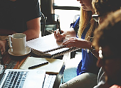 Etudiants, voici les applications indispensables si vous partez en Erasmus Etudiants, voici les applications indispensables si vous partez en Erasmus