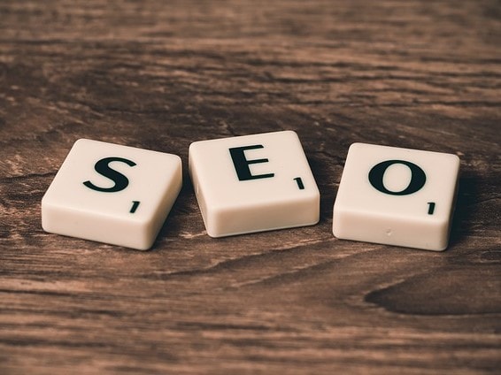 Les fonctionnalités indispensables pour les outils SEO