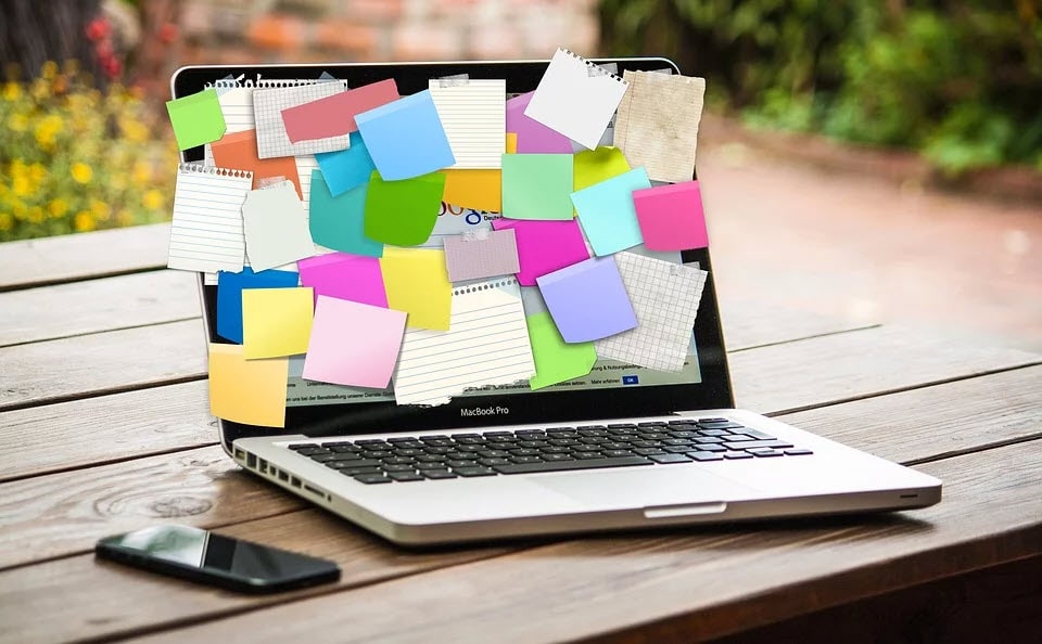 Macbook post-it